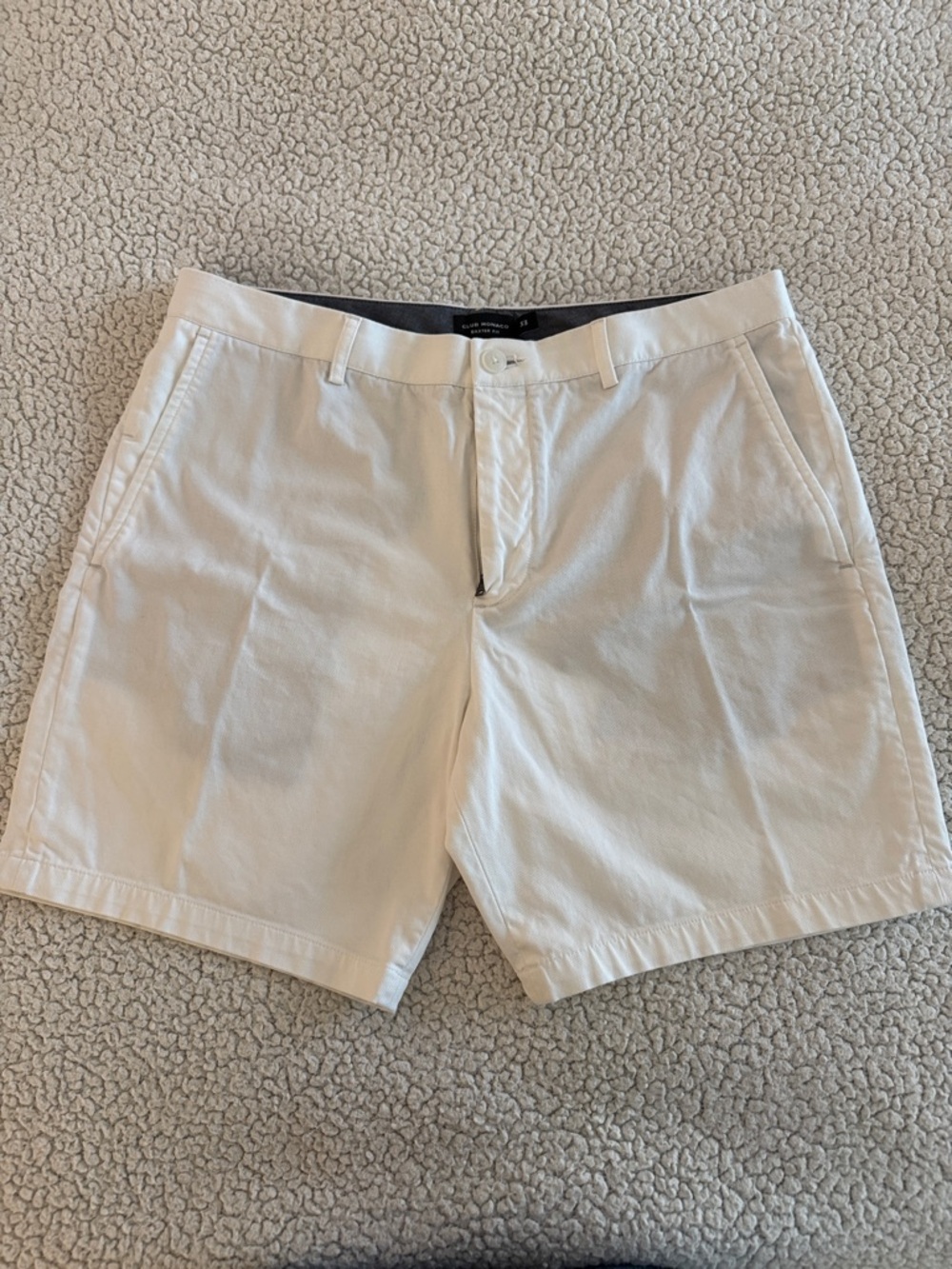 Club Monaco White Flat-Front Men's Shorts